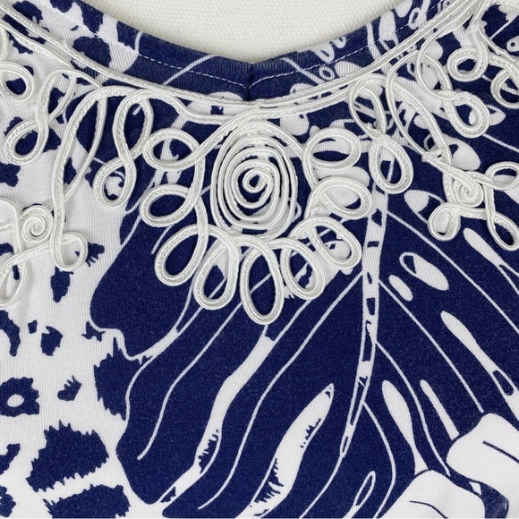 Roaman’s, Plus Size 14/16 Short Sleeve Hi-Lo V-Neck Embroidered EUC - Picture 6 of 9